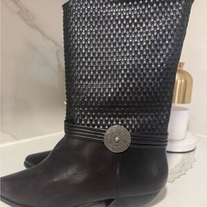 Black Western Woven Leather Boots with Silver Accent 🤠